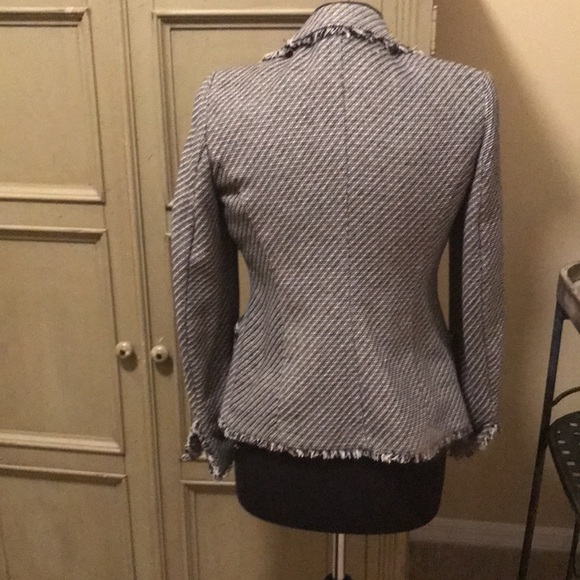 Marks & Spencer UK 8 US 4 Standard Fit Wool Blazer - Picture 2 of 5